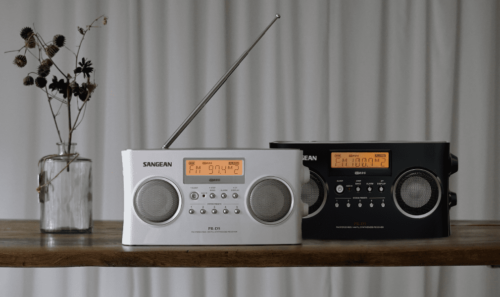 Sangean PR-D5 AM / FM-Stereo Digital Tuning Radio